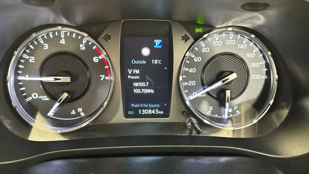 2021 Toyota Hilux Gallery Image 11