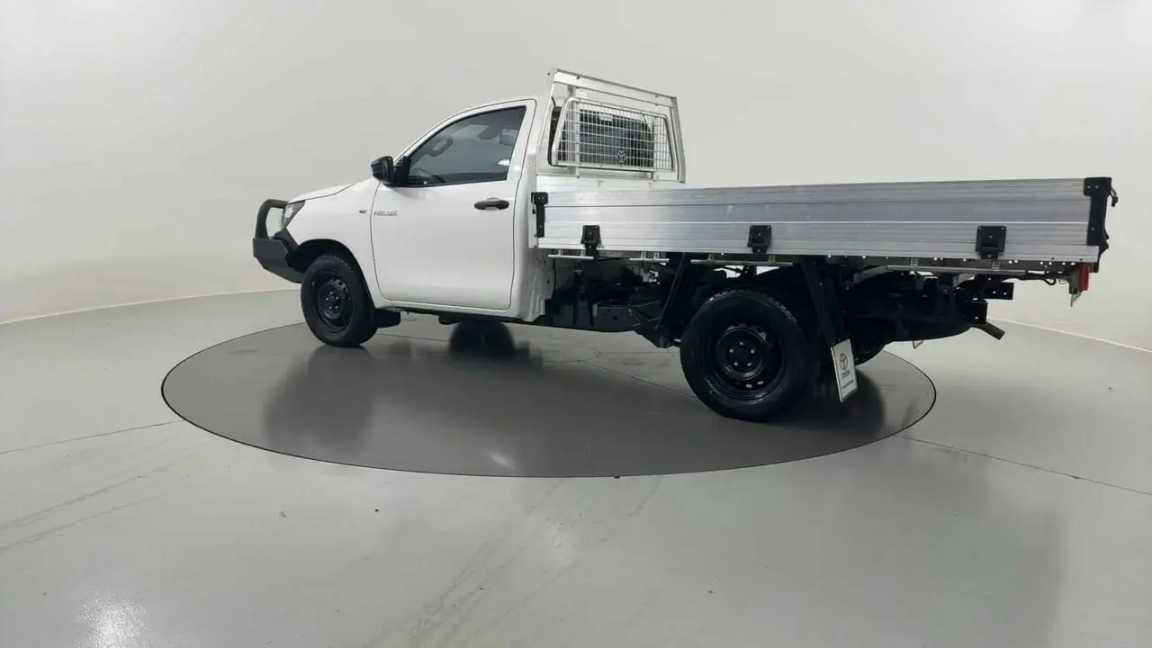 2021 Toyota Hilux Gallery Image 4