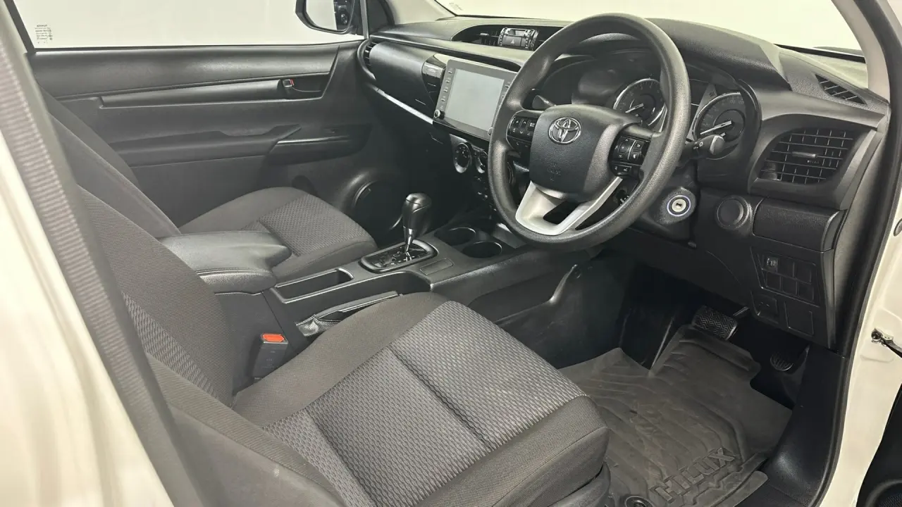 2021 Toyota Hilux Gallery Image 9