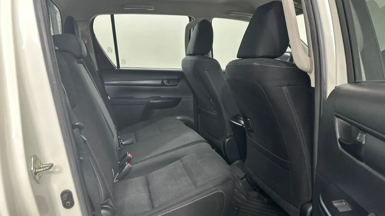 2020 Toyota Hilux Gallery Image 18