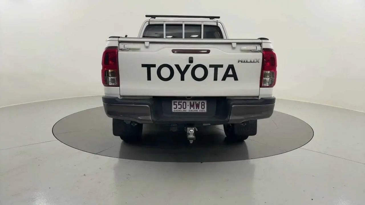 2020 Toyota Hilux Gallery Image 4