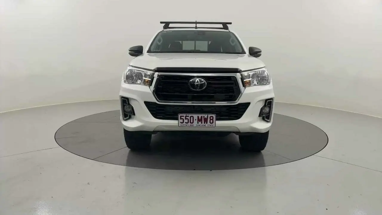 2020 Toyota Hilux Gallery Image 8
