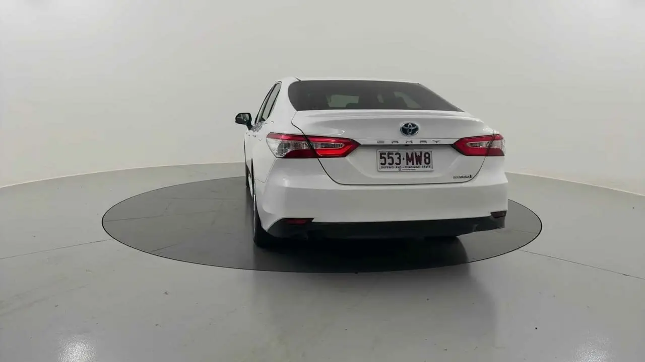 2019 Toyota Camry Gallery Image 5