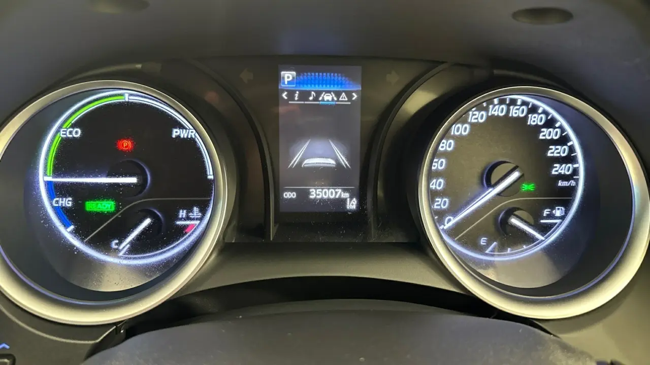 2019 Toyota Camry Gallery Image 9