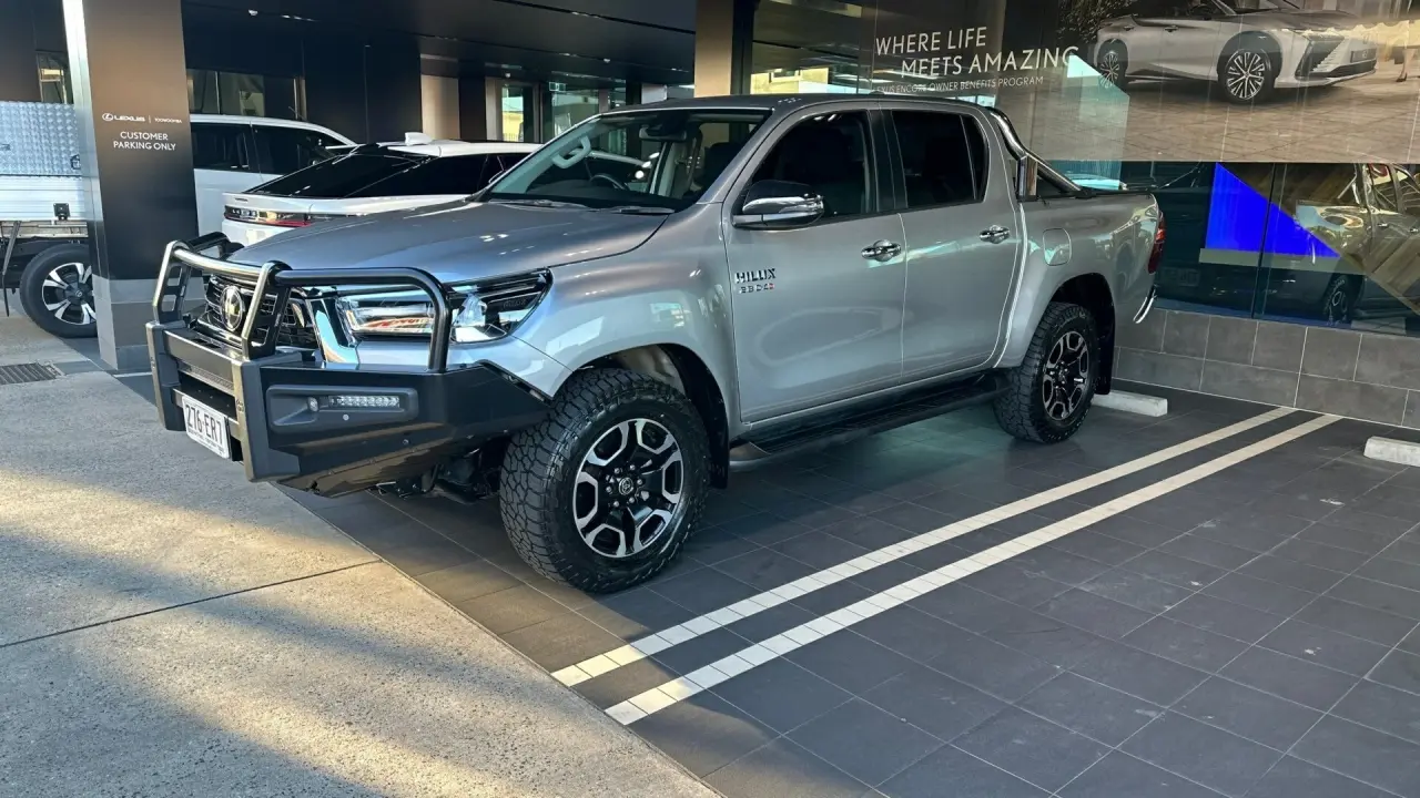 2022 Toyota Hilux Gallery Image 2