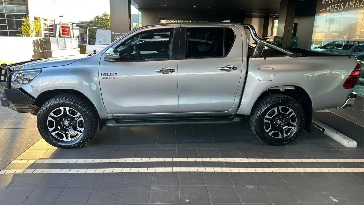 2022 Toyota Hilux Gallery Image 3