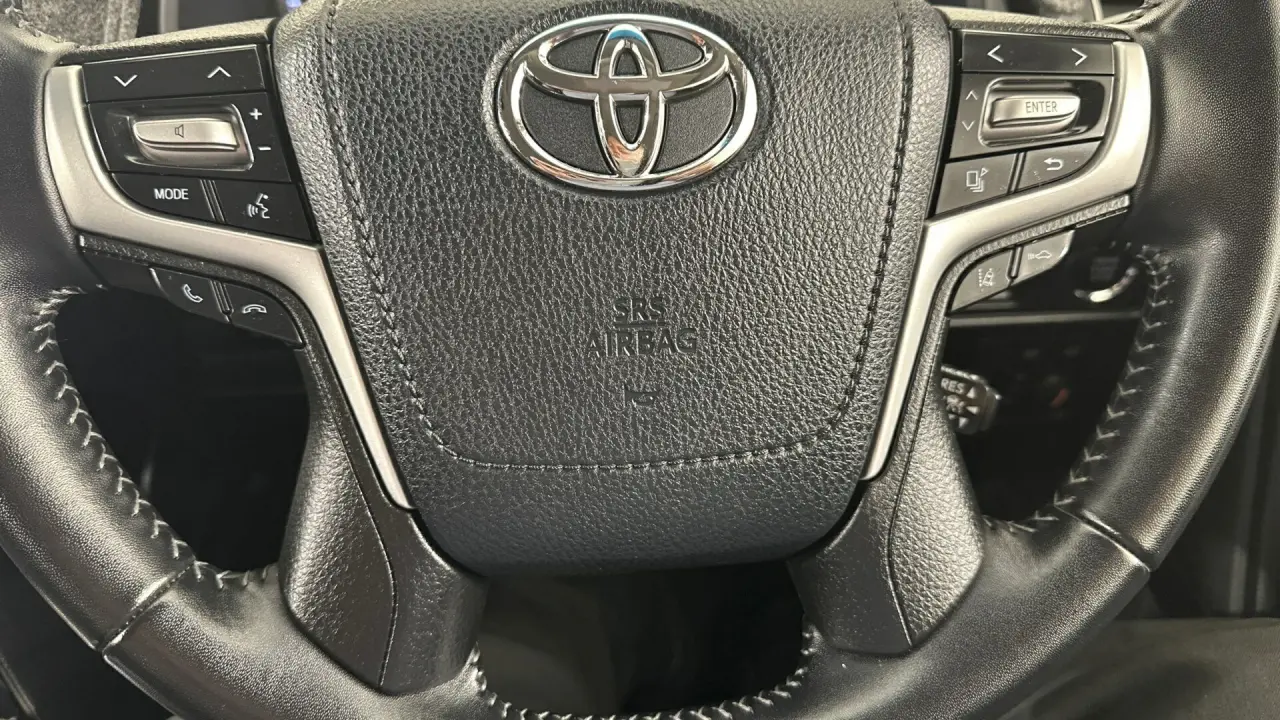 2021 Toyota Landcruiser Prado Gallery Image 10
