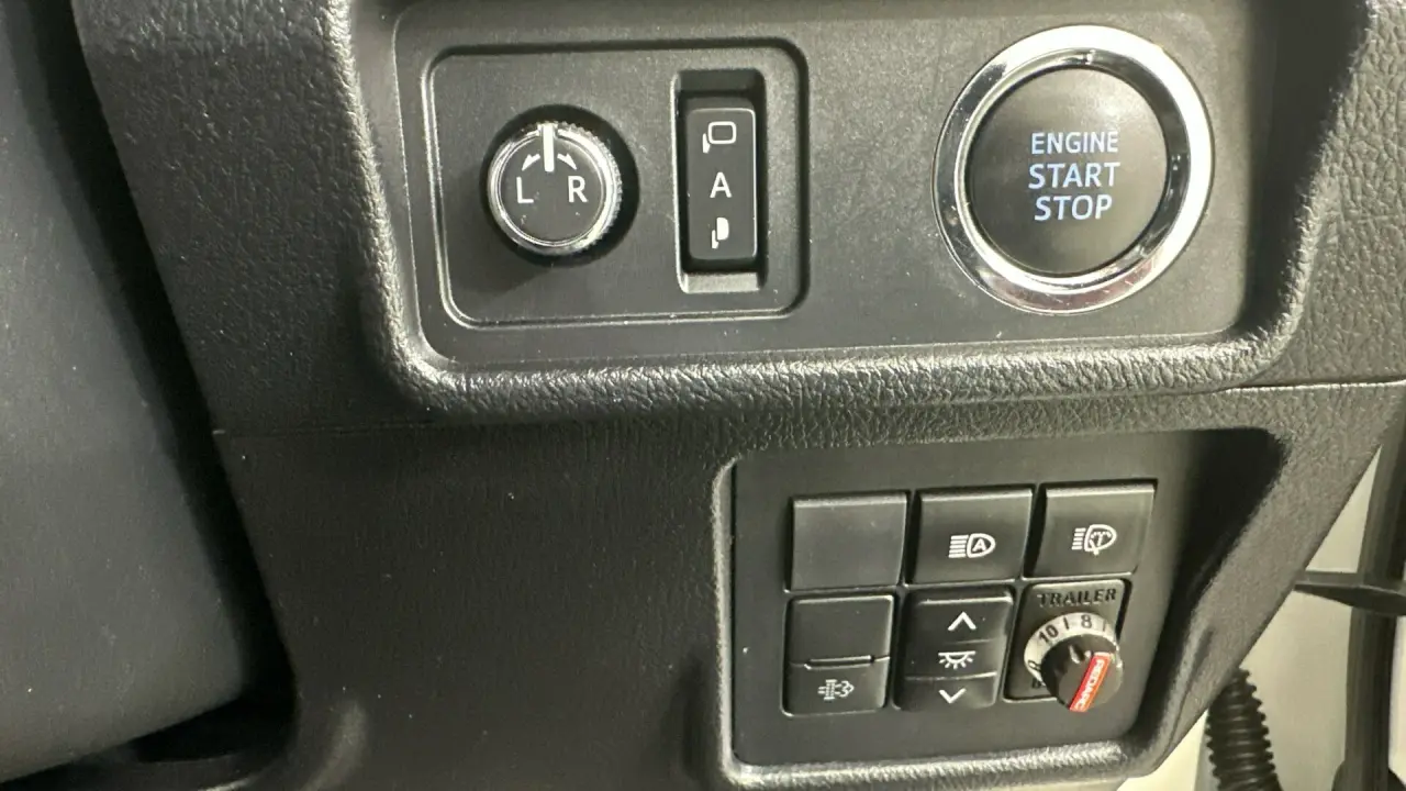 2021 Toyota Landcruiser Prado Gallery Image 12