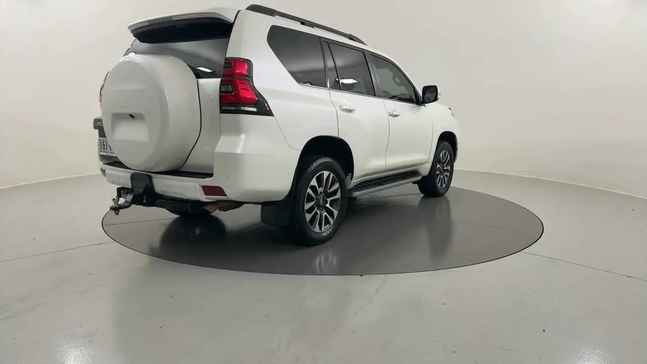 2021 Toyota Landcruiser Prado Gallery Image 5