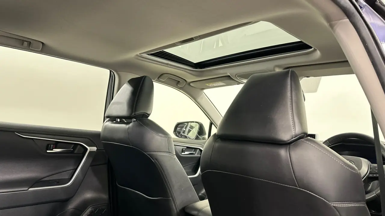 2021 Toyota RAV4 Gallery Image 18