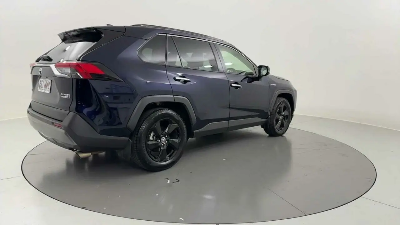 2021 Toyota RAV4 Gallery Image 5