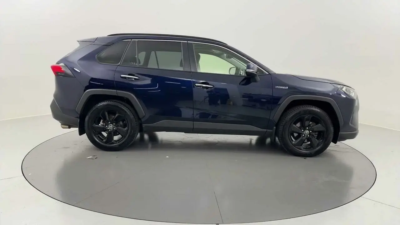 2021 Toyota RAV4 Gallery Image 6