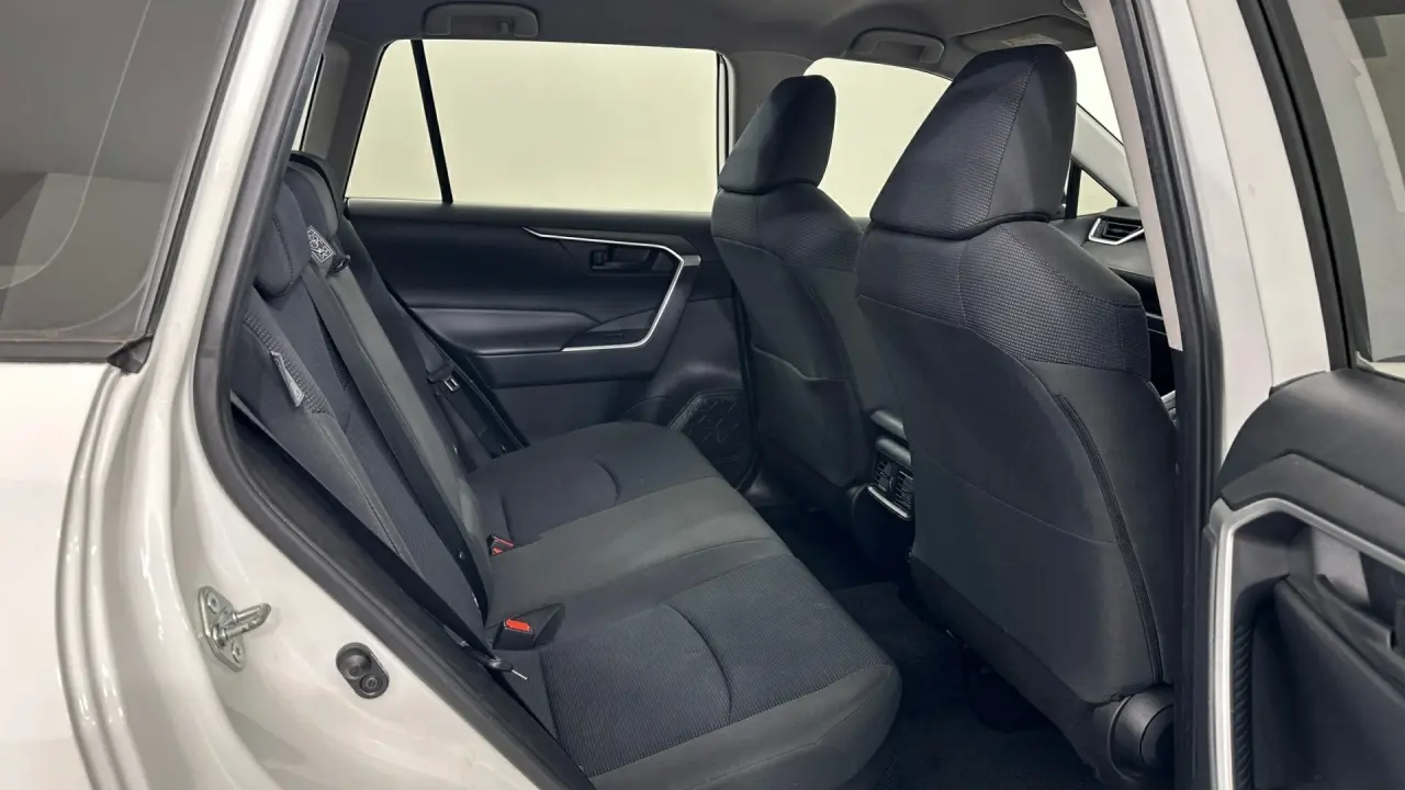 2022 Toyota RAV4 Gallery Image 11