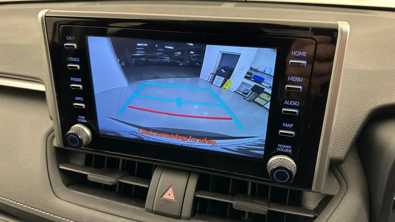2022 Toyota RAV4 Gallery Image 17