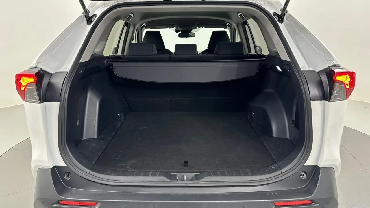 2022 Toyota RAV4 Gallery Image 18