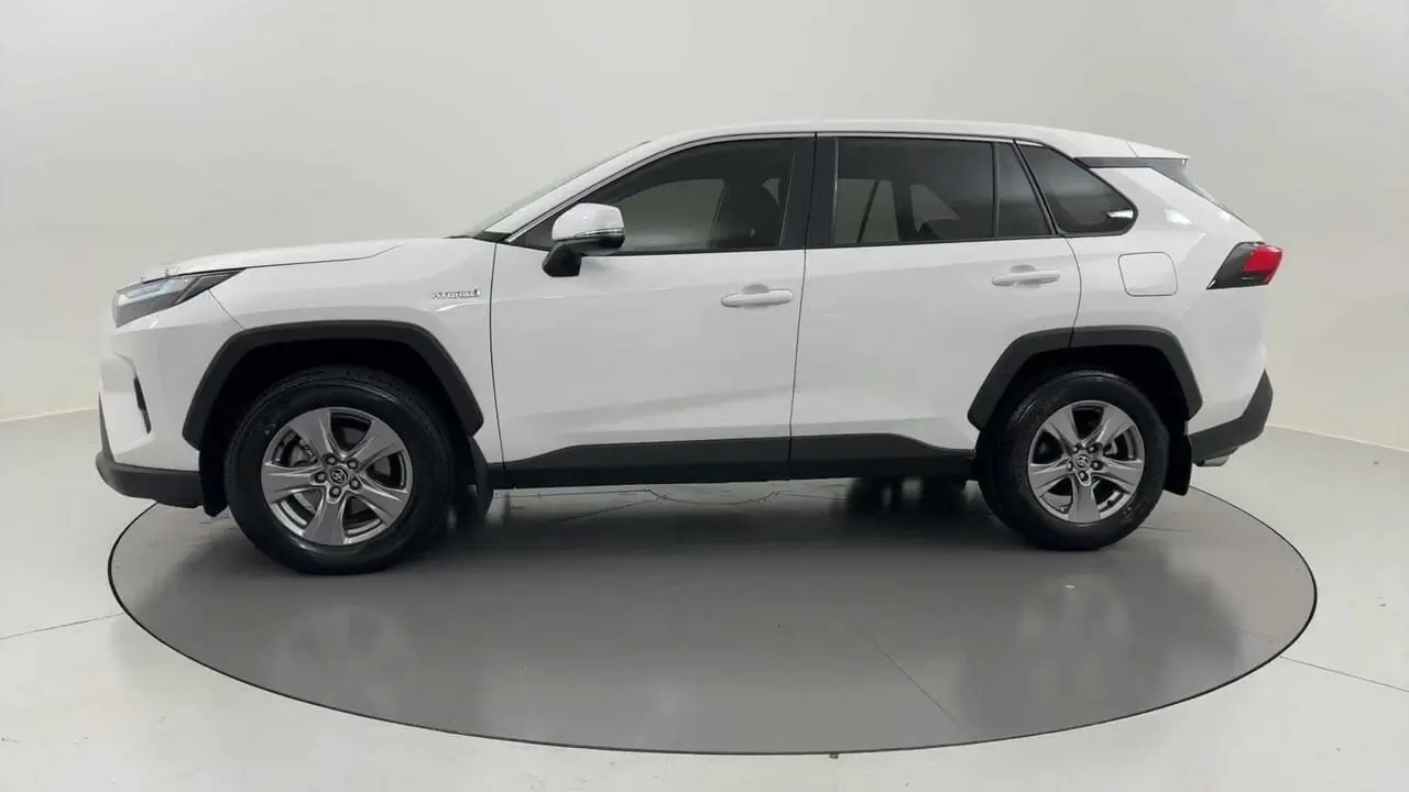 2022 Toyota RAV4 Gallery Image 2