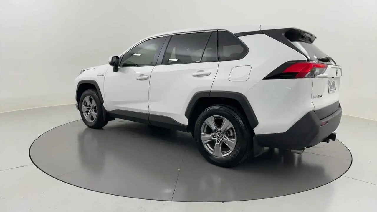 2022 Toyota RAV4 Gallery Image 3