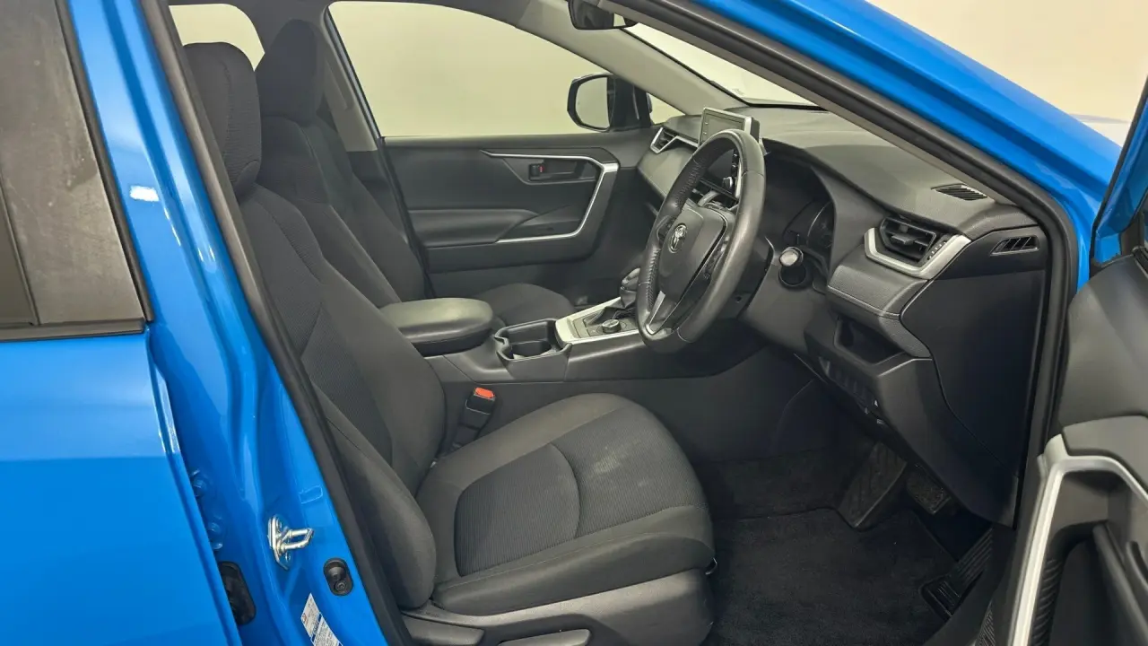 2020 Toyota RAV4 Gallery Image 16