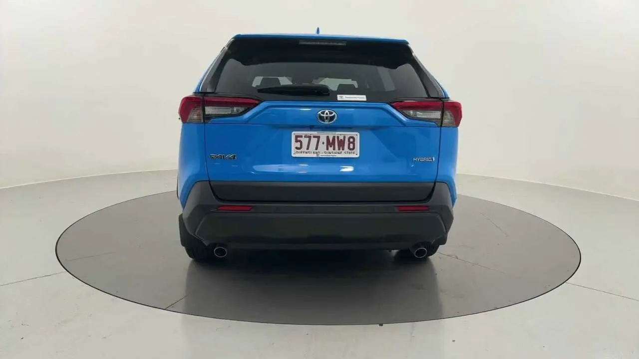 2020 Toyota RAV4 Gallery Image 4