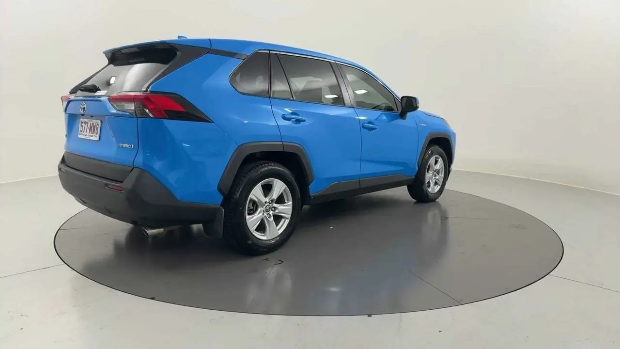 2020 Toyota RAV4 Gallery Image 5