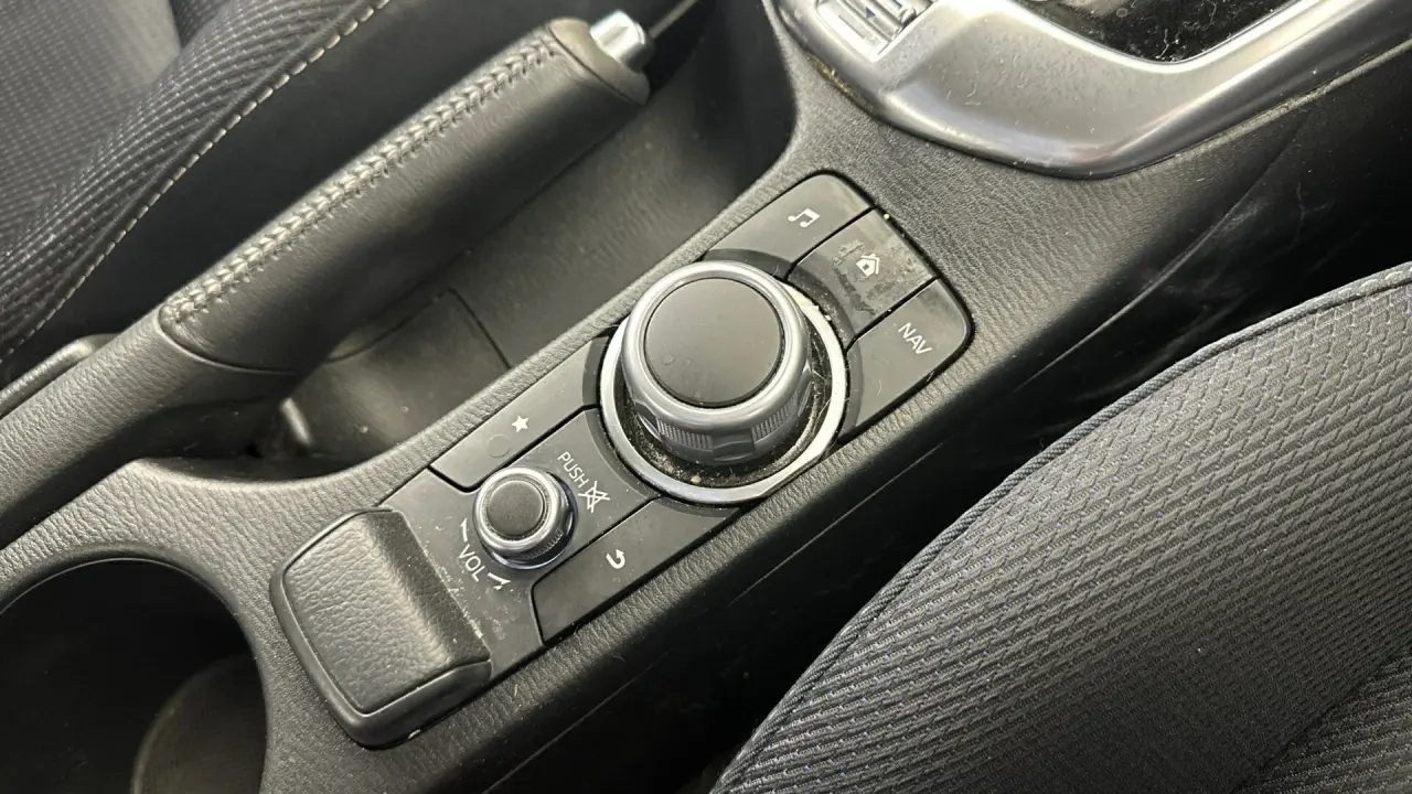 2022 Mazda 2 Gallery Image 15