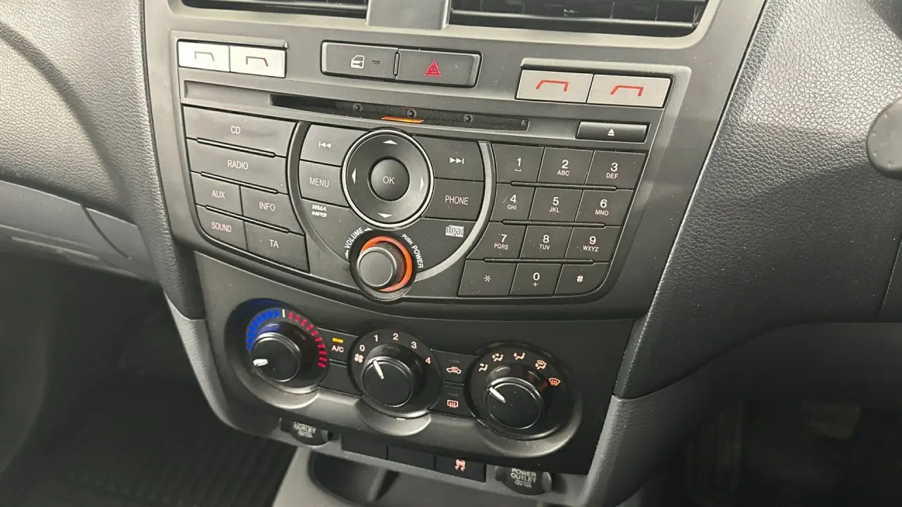 2017 Mazda BT-50 Gallery Image 10