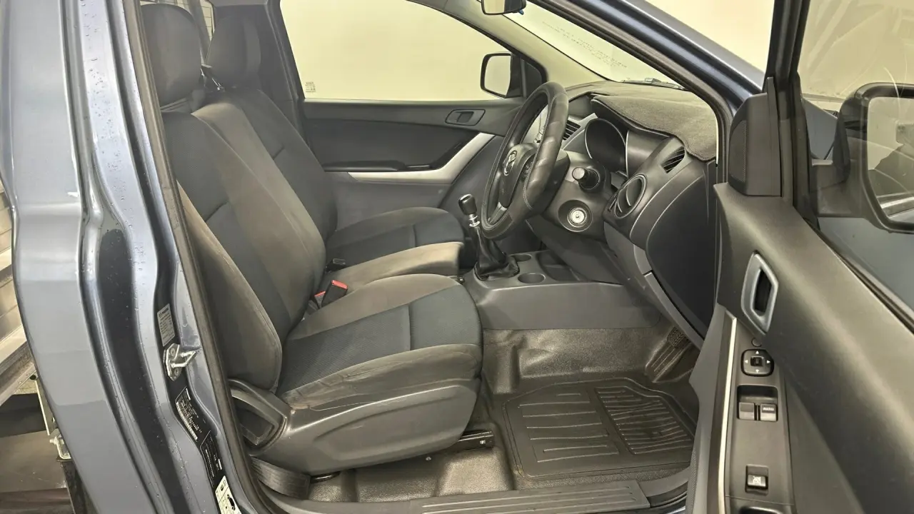 2017 Mazda BT-50 Gallery Image 11