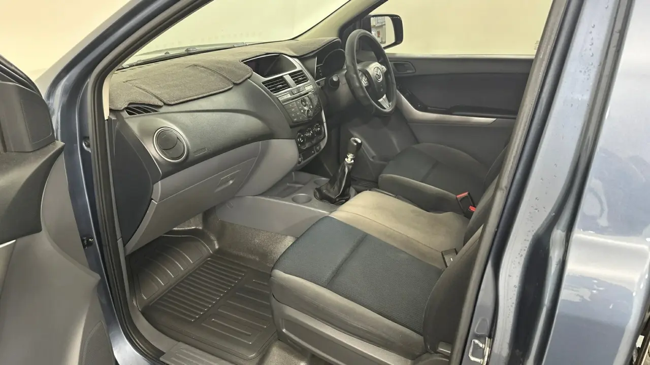 2017 Mazda BT-50 Gallery Image 16