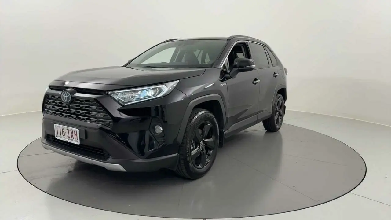 2020 Toyota RAV4 Gallery Image 1