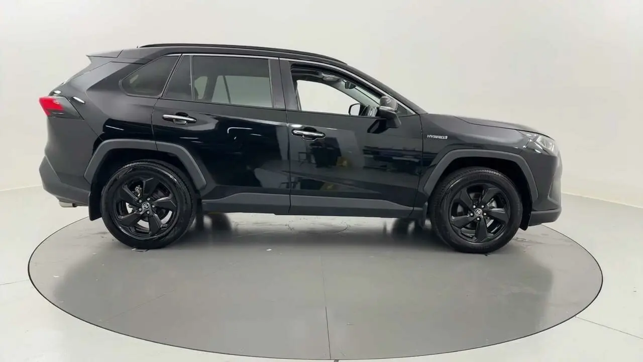 2020 Toyota RAV4 Gallery Image 25