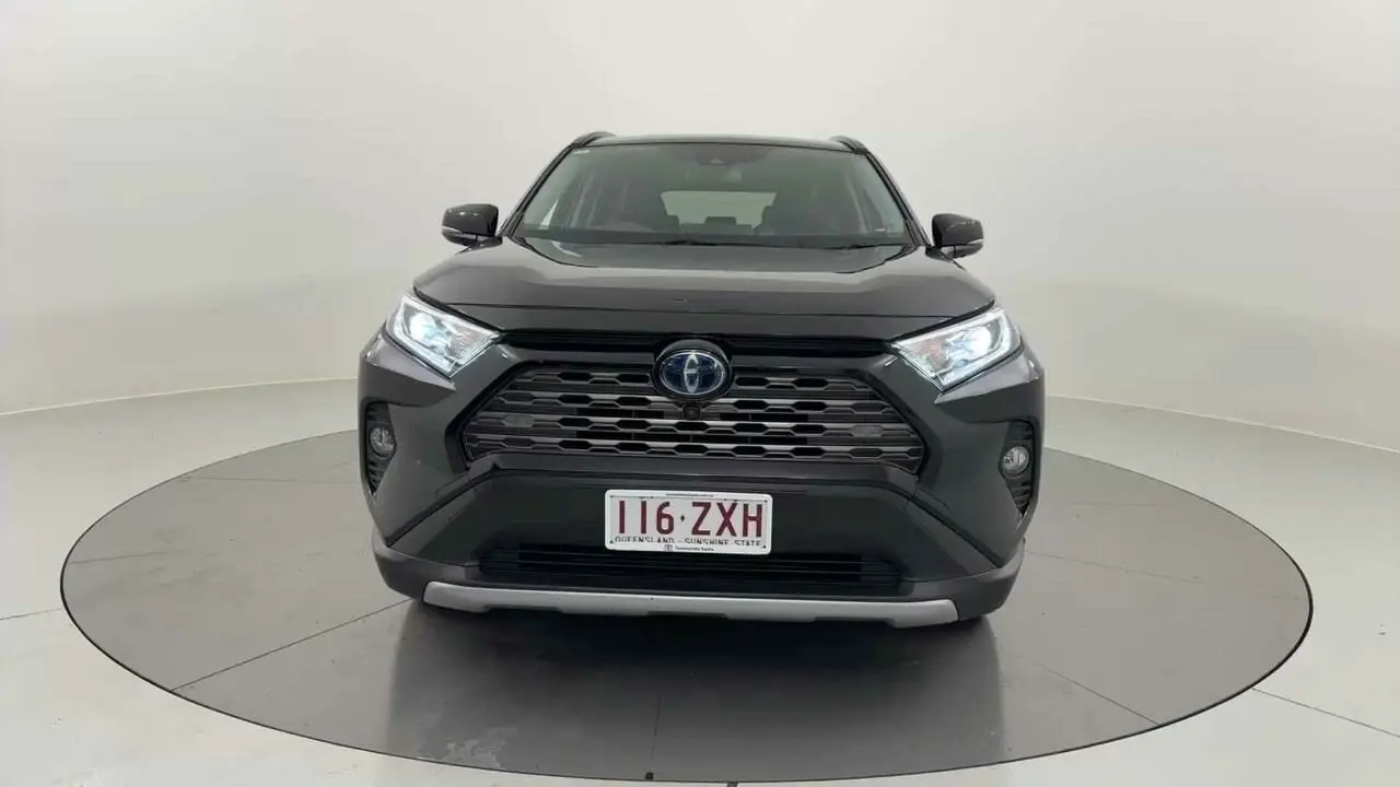 2020 Toyota RAV4 Gallery Image 8