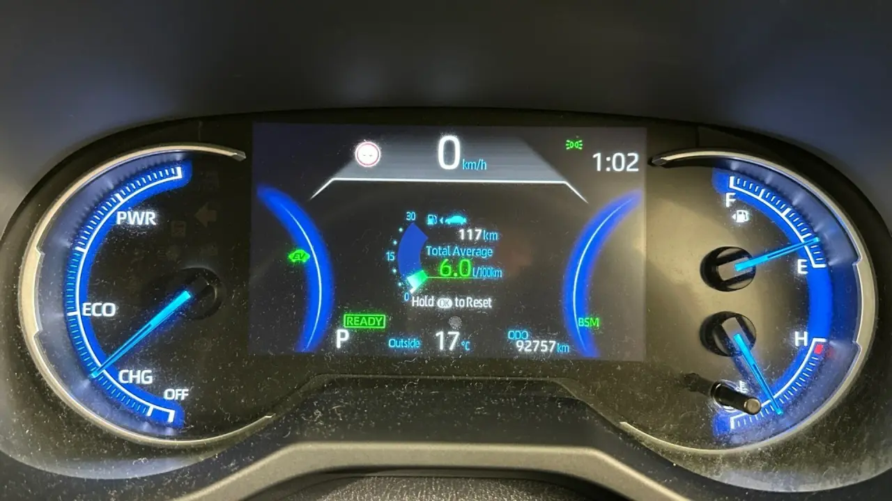 2020 Toyota RAV4 Gallery Image 9