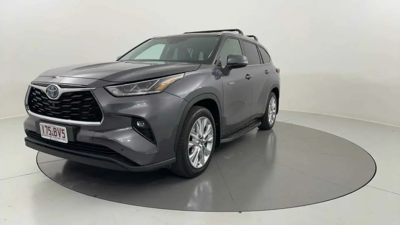 2021 Toyota Kluger Gallery Image 1