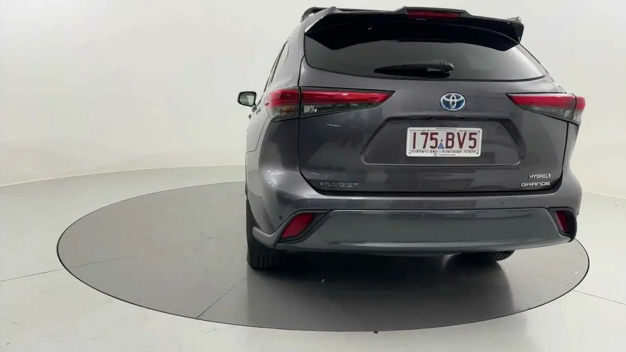 2021 Toyota Kluger Gallery Image 4