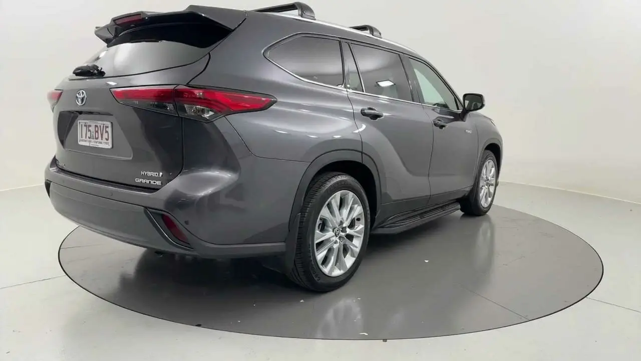 2021 Toyota Kluger Gallery Image 5