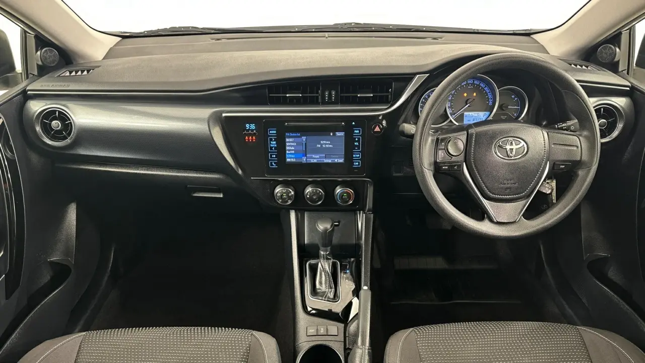 2015 Toyota Corolla Gallery Image 10
