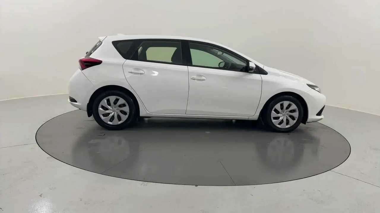 2015 Toyota Corolla Gallery Image 6