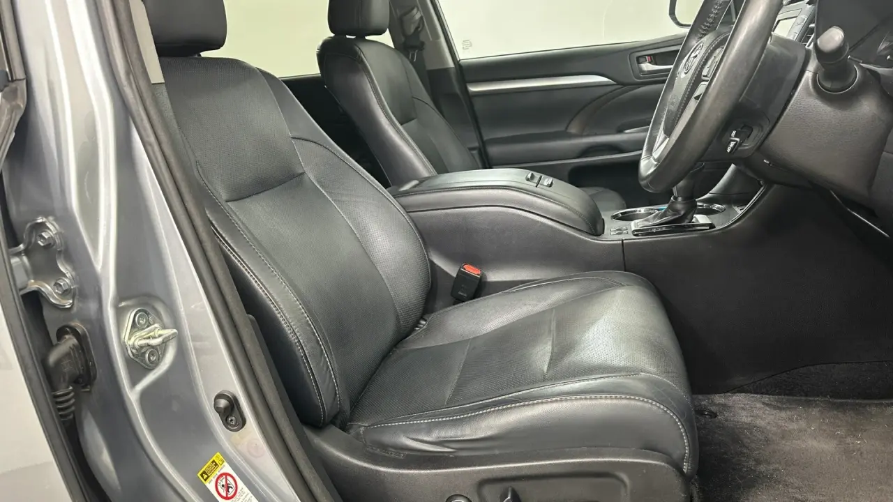 2014 Toyota Kluger Gallery Image 16