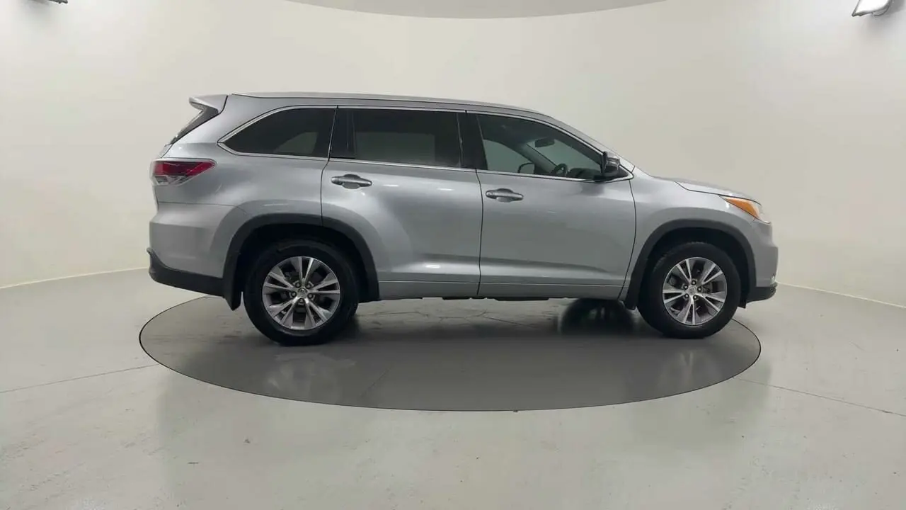 2014 Toyota Kluger Gallery Image 6