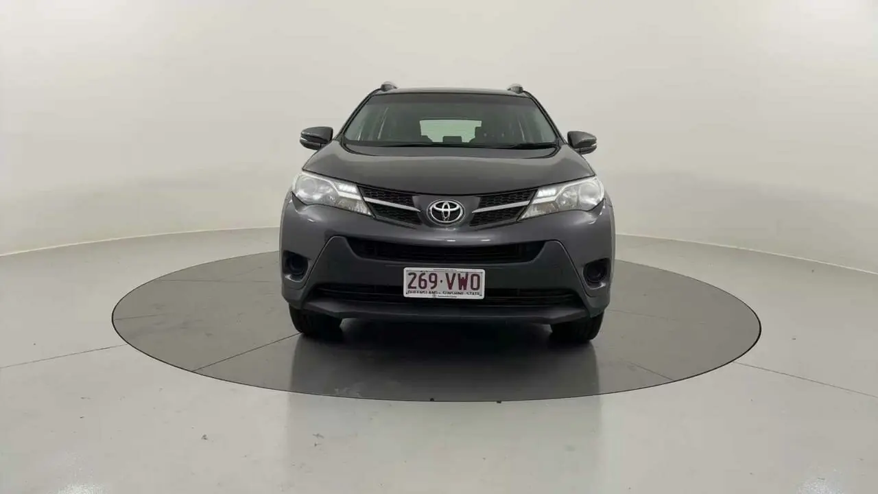 2015 Toyota RAV4 Gallery Image 8
