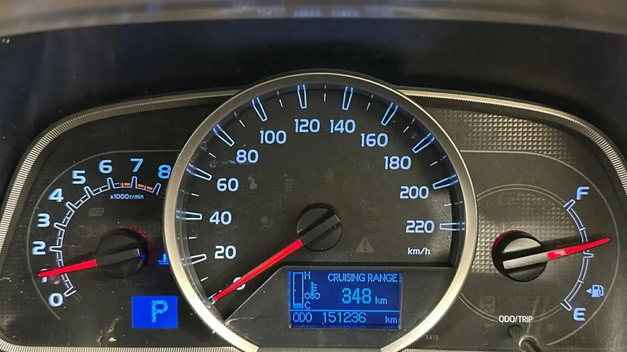 2015 Toyota RAV4 Gallery Image 9