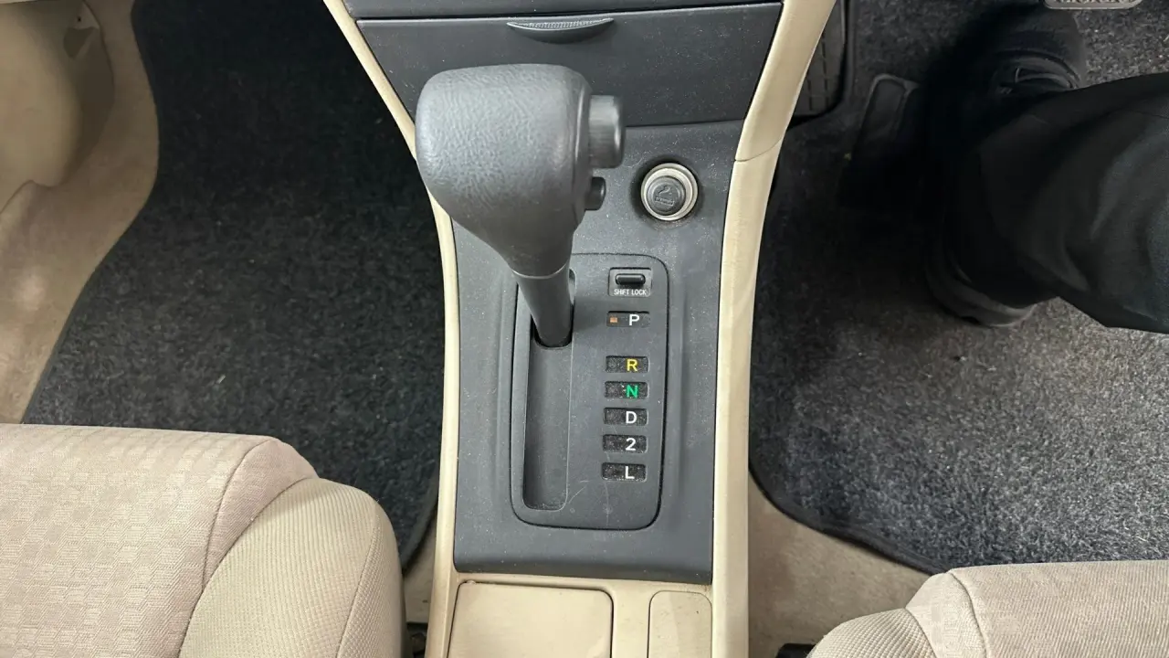 2004 Toyota Corolla Gallery Image 10