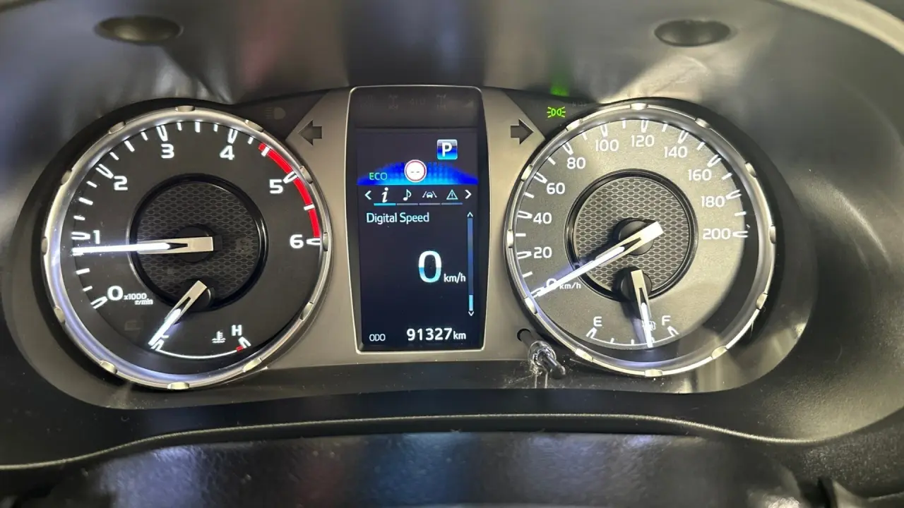 2022 Toyota Hilux Gallery Image 10