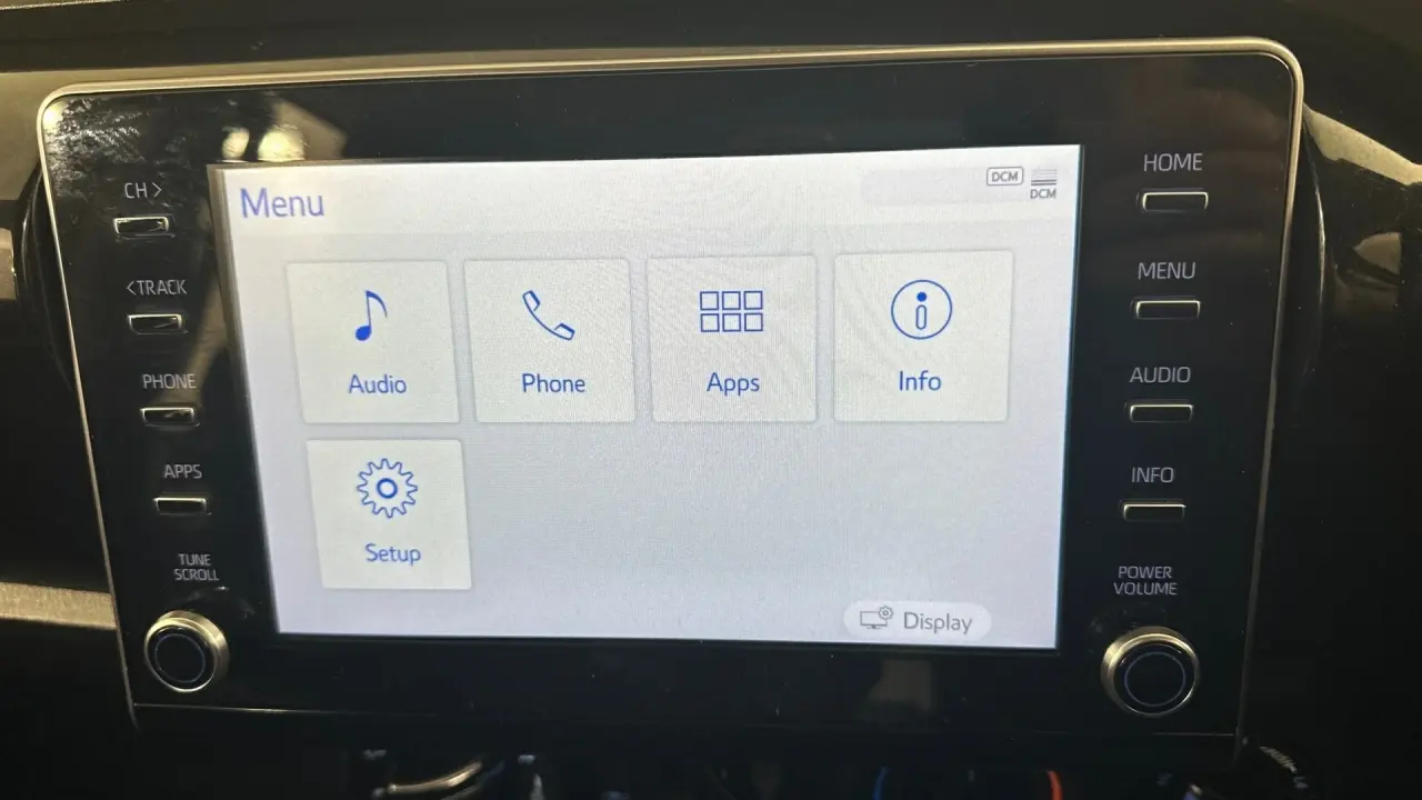 2022 Toyota Hilux Gallery Image 11