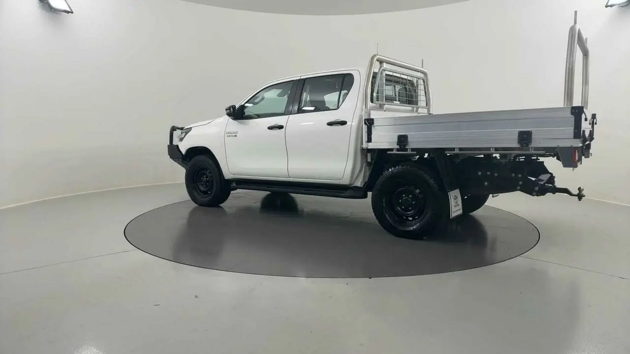 2022 Toyota Hilux Gallery Image 3
