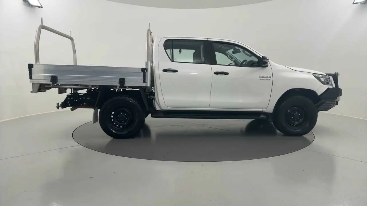 2022 Toyota Hilux Gallery Image 6