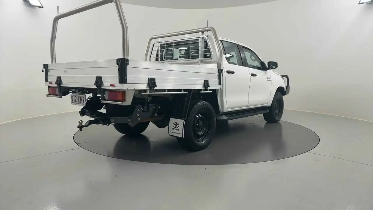 2022 Toyota Hilux Gallery Image 7