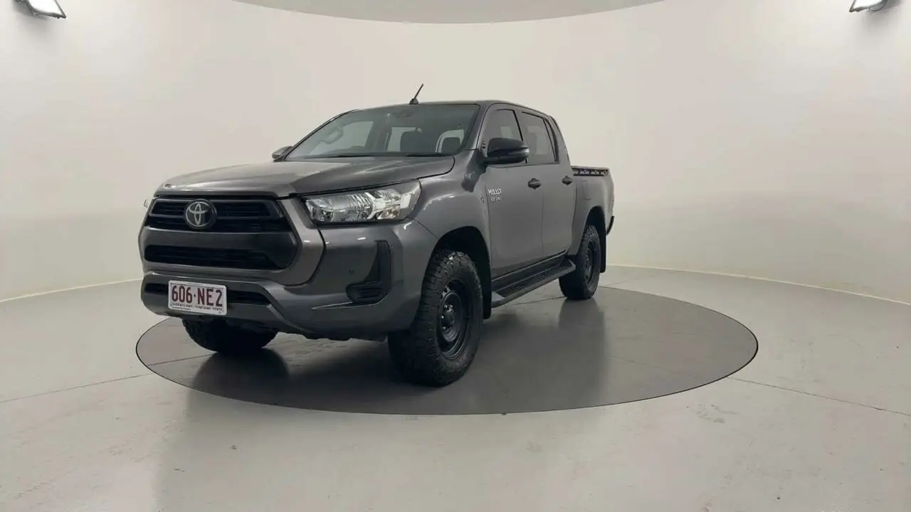 2021 Toyota Hilux Gallery Image 1