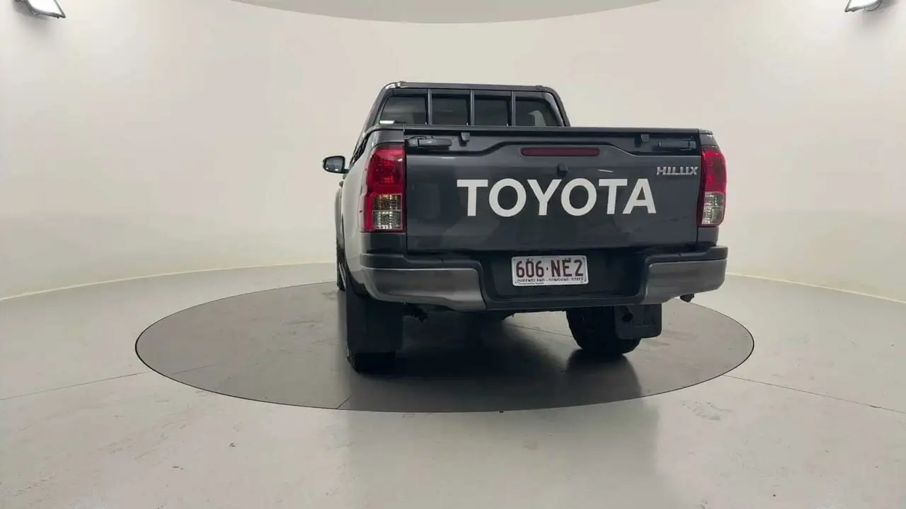 2021 Toyota Hilux Gallery Image 4