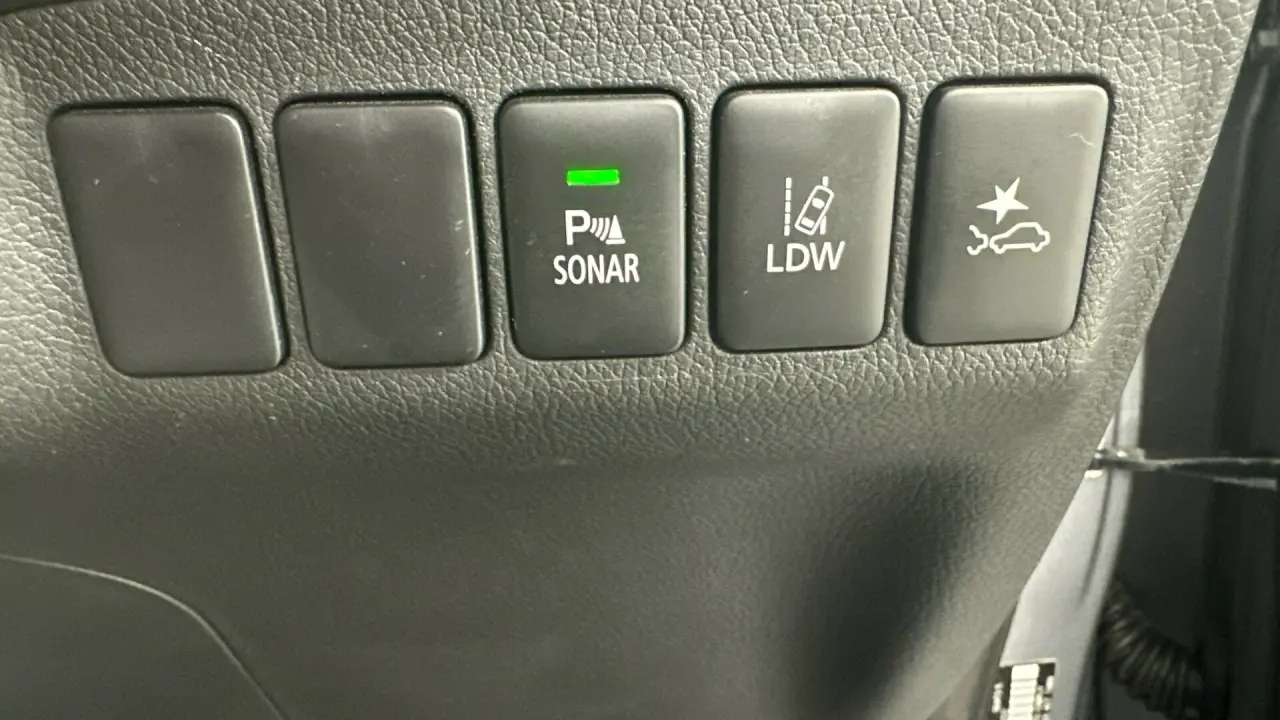2020 Mitsubishi Outlander Gallery Image 14